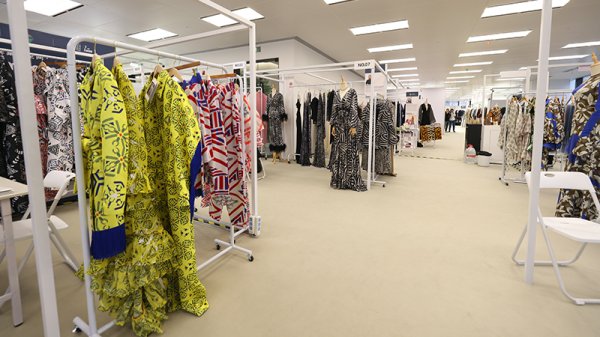 广禾配资 重庆首发图定中亚班列