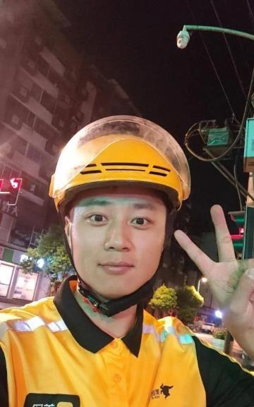 大御优配 遂宁市纪委回应“公职人员兼职送外卖”：已了解该情况