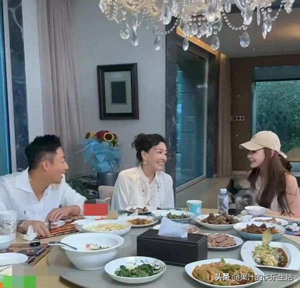 华锋优配网 马筱梅称赞北京曹阿姨人好厨艺高！至于小杨阿姨，她这样说！